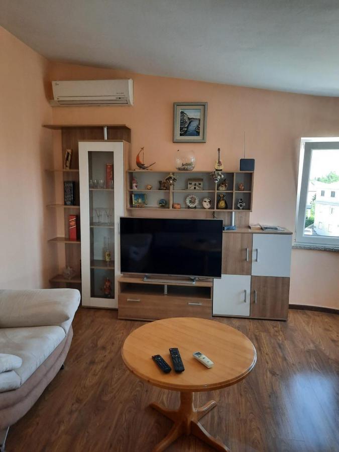 Apartman Julienne Kastela Dış mekan fotoğraf