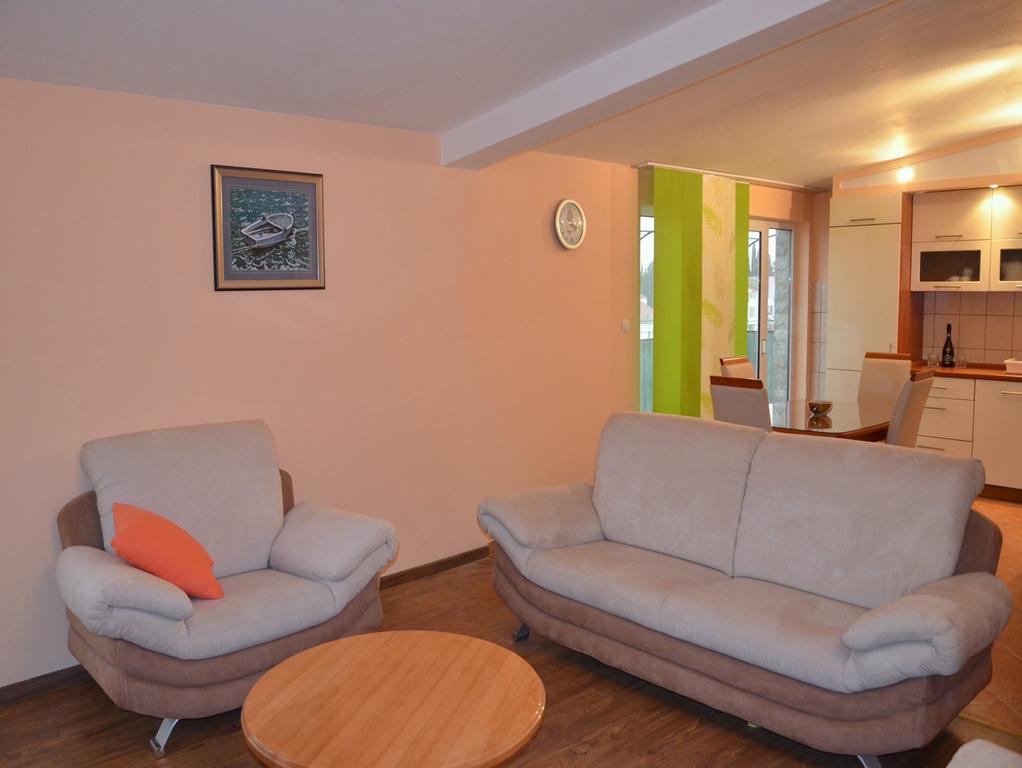 Apartman Julienne Kastela Dış mekan fotoğraf