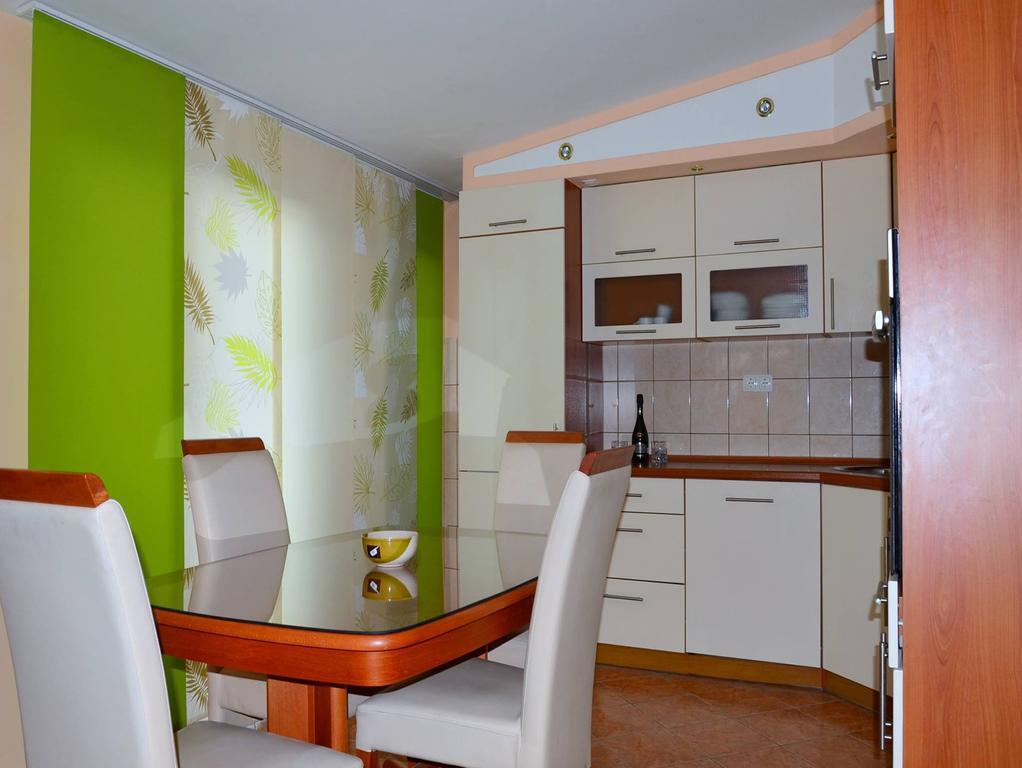 Apartman Julienne Kastela Oda fotoğraf