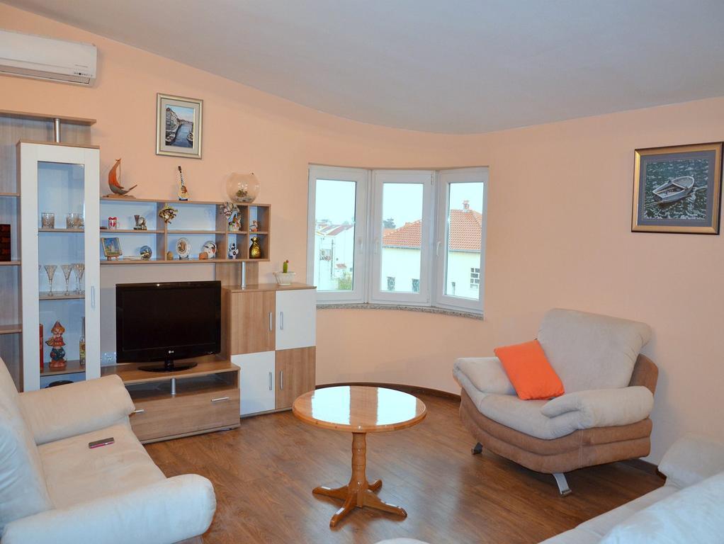 Apartman Julienne Kastela Oda fotoğraf