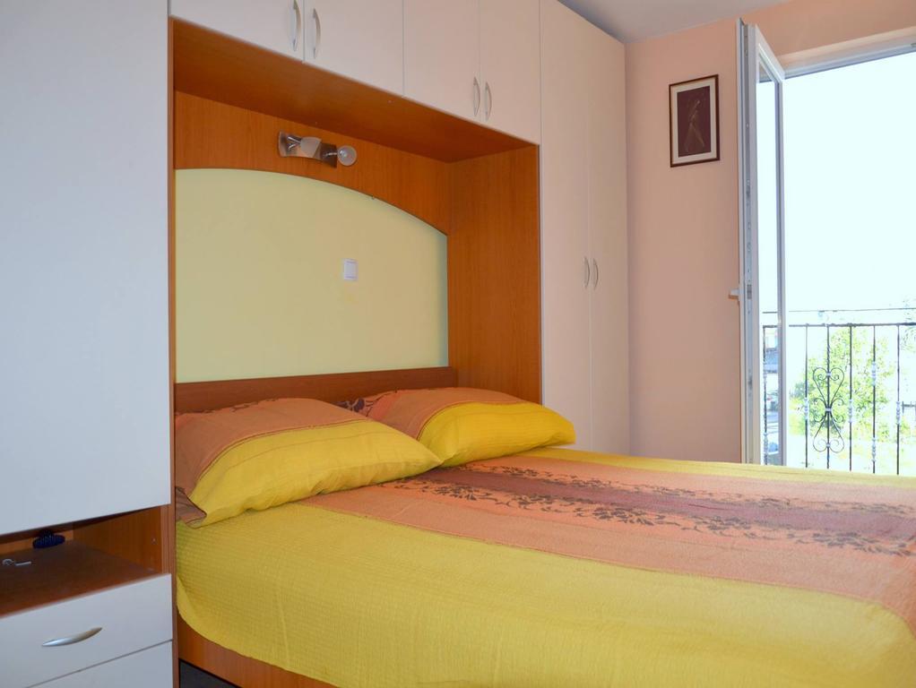 Apartman Julienne Kastela Dış mekan fotoğraf