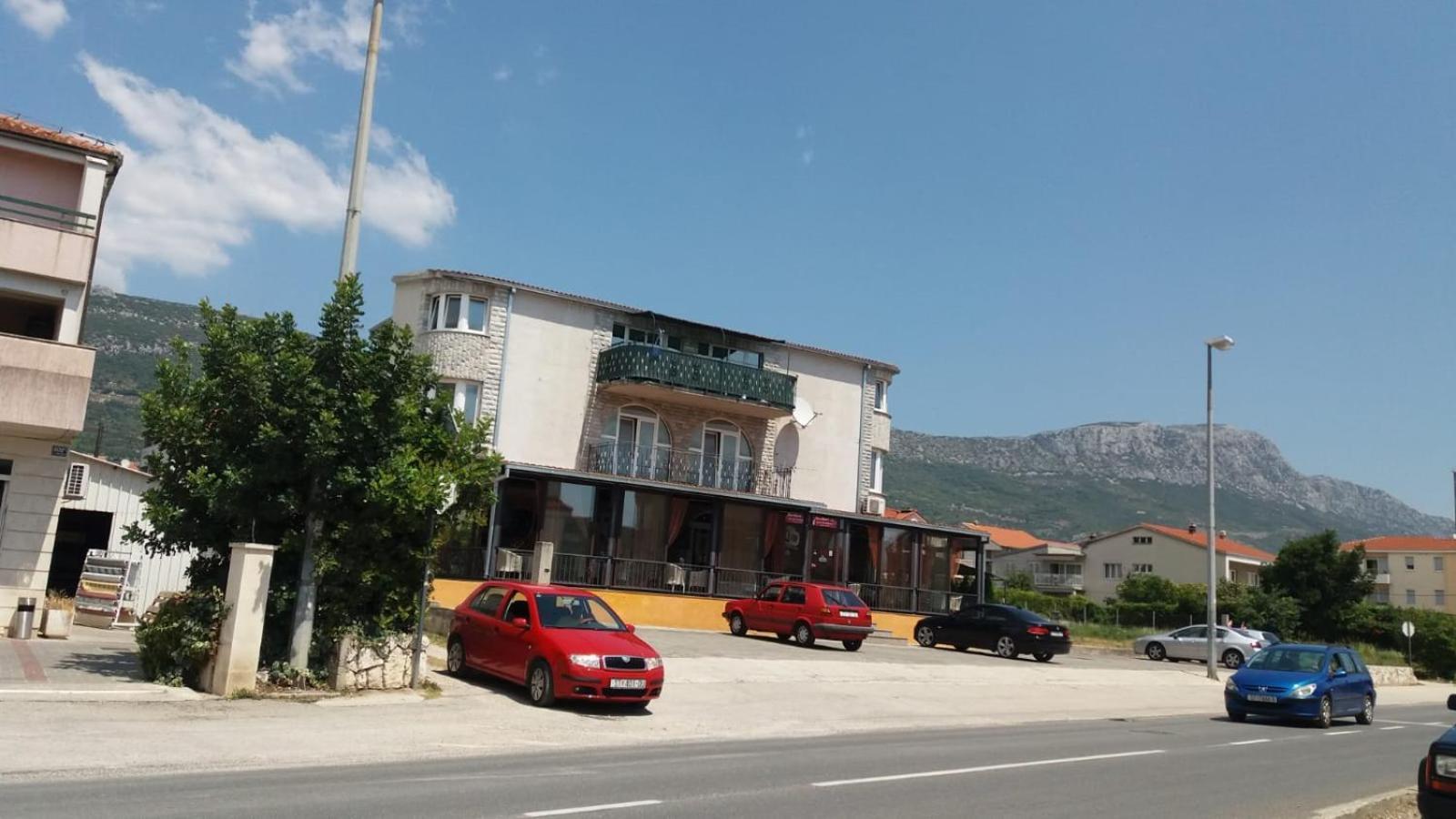 Apartman Julienne Kastela Dış mekan fotoğraf