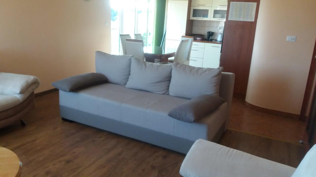 Apartman Julienne Kastela Dış mekan fotoğraf